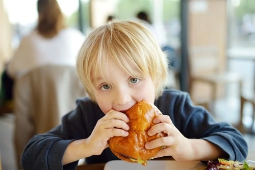 Çocuklarda obezite nasıl önlenir?